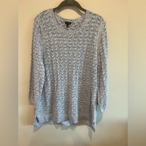 Talbots linen blend  knitted sweater size L color
Navy and white